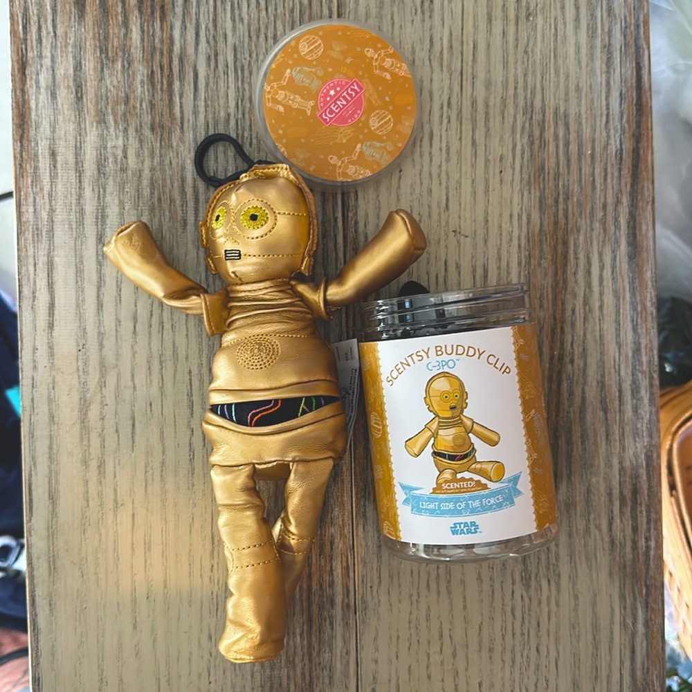 Scentsy Star Wars C-3po buddy clip! New!